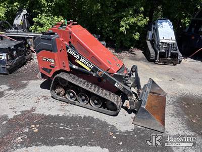 2013 Ditch Witch SK755 Stand-Up Crawler Skid Steer Loader