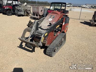 2017 Ditch Witch SK850 Walk-Behind Crawler Skid Steer Loader