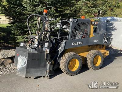 2020 John Deere 320G Rubber Tired Skid Steer Loader
