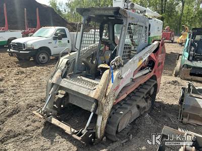 2010 Takeuchi TL230 Crawler Skid Steer Loader