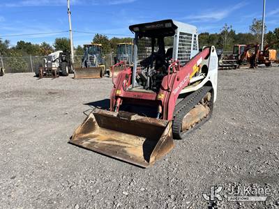 Takeuchi TL8 Tracked Skid Steer Loader