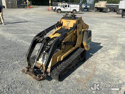 2012 Vermeer Corporation S800TX Stand-Up Crawler Skid Steer Loader