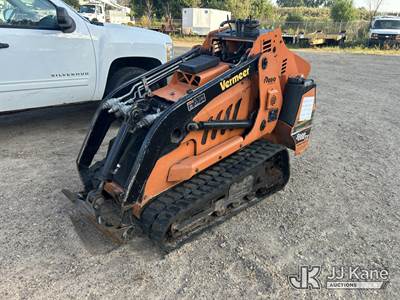2016 Vermeer S800TX Walk-Behind Crawler Skid Steer Loader