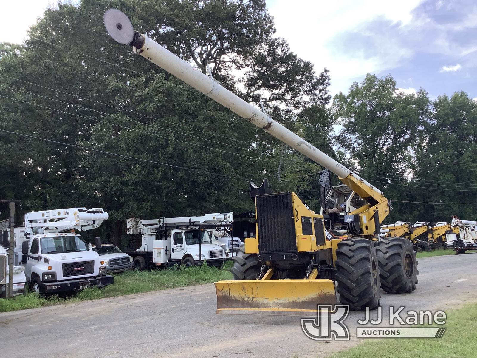 2016 Jarraff 4 Wheel Drive Articulating Rubber Tired Log Skidder For Sale, 7,756 Hours