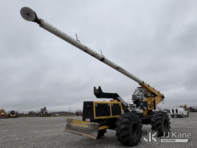 2010 Jarraff 4 Wheel Drive Articulating Rubber Tired Tree Saw