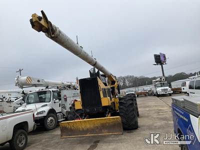 2014 Jarraff 4 Wheel Drive Articulating Rubber Tired Tree Saw