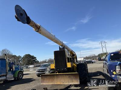 2016 Jarraff 4 Wheel Drive Articulating Rubber Tired Tree Saw