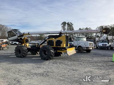 2015 Jarraff 4 Wheel Drive Articulating Rubber Tired Tree Saw