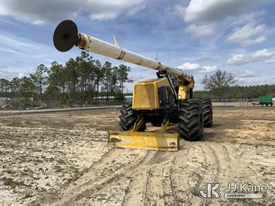 2017 Jarraff 4 Wheel Drive Articulating Rubber Tired Tree Saw