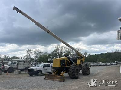 2017 Jarraff 4 Wheel Drive Articulating Rubber Tired Tree Saw