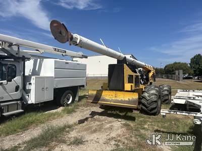 2014 Jarraff 4 Wheel Drive Articulating Rubber Tired Tree Saw