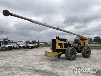 2016 Jarraff 75 Ft Articulating Rubber Tired Tree Saw