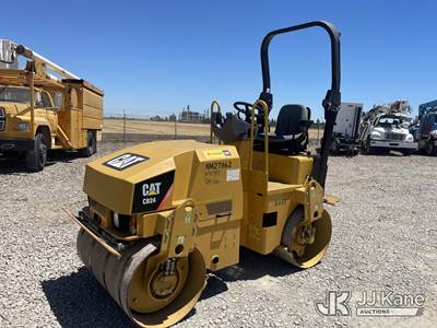 2008 Caterpillar CB24 Articulating Vibratory Roller