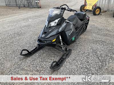 2018 Ski-Doo Summit SP Snowmobile
