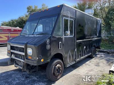 2000 Freightliner MT45 Chassis Step Van