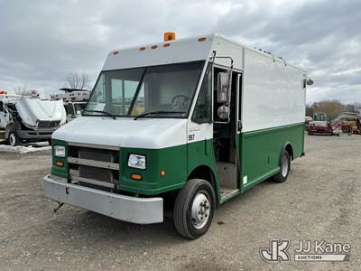 2003 Freightliner MT45 Chassis Step Van