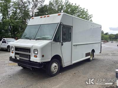 2003 Freightliner MT45 Chassis Enclosed Service Van