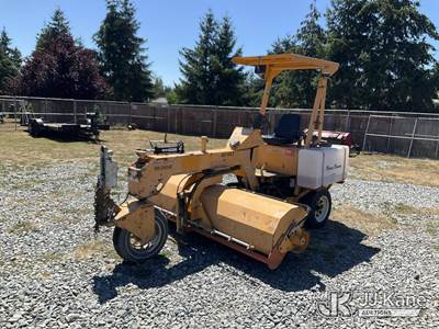 2001 Broce BB250B Sweeper