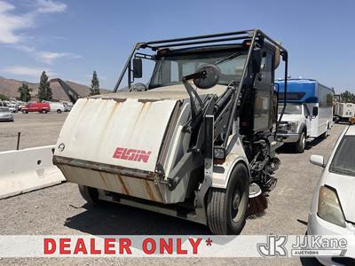 2010 Elgin Sweeper Street Sweeper