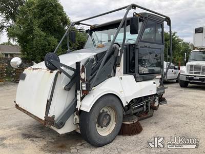 2007 Elgin Pelican NP Street Sweeper