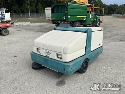 2005 Tennant 6600 Sweeper