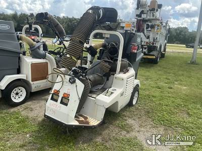 2016 Tennant ATLV 4300 Sweeper