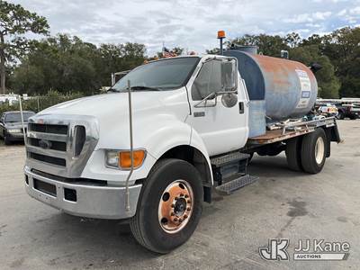 2006 Ford F-750 Tank Truck