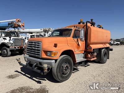 1995 Ford F800 Tank Truck