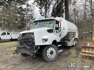 2017 Freightliner 114SD T/A Tank Truck