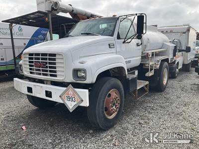 1999 GMC C7500 Fuel Tank Truck