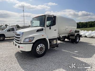 2013 Hino Conventional Cab Tank Truck