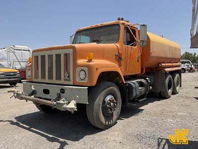 International 2574 Tanker Truck