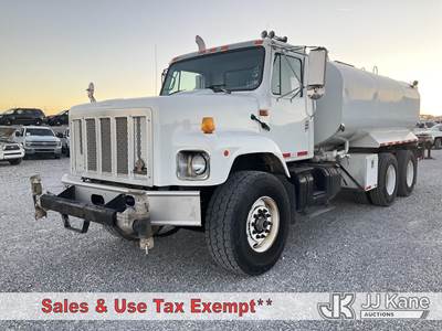 2001 International 2674 Water Tank Truck