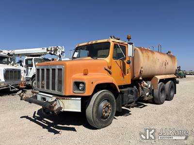 1991 International 2674 Water Tank Truck