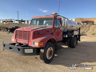 1996 International 4900 Tank Truck