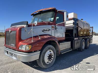 2000 International 9200i Tank Truck
