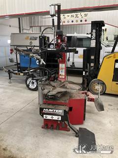 Hunter TCX 58/59 Tire Machine (Condition Unknown) (Seller States: Working When Removed From Service)