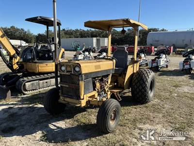 1980 International 484 Utility Tractor