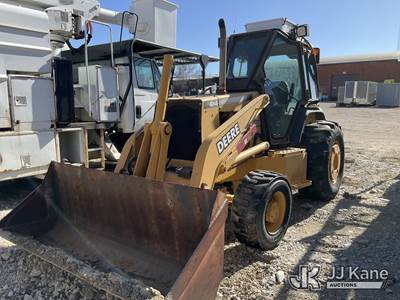1998 John Deere 210LE Utility Tractor Loader