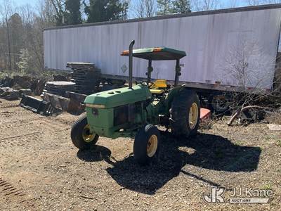 John Deere 2155 Utility Tractor
