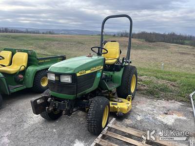 John Deere 4100 Utility Tractor