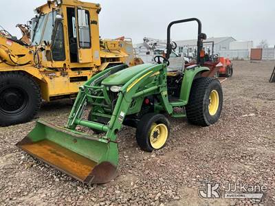 John Deere 4120 Utility Tractor
