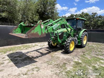 2015 John Deere 5085M 4x4 Utility Tractor Loader