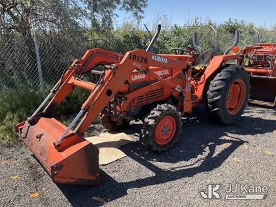 Kubota L3450 Tractor Loader
