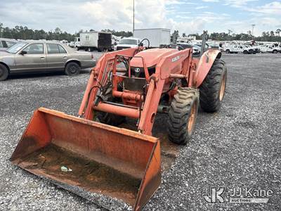 Kubota M5640SUD Utility Tractor Loader