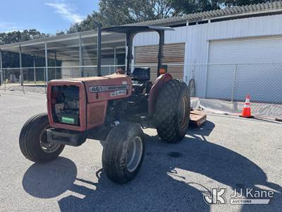 Massey Ferguson 461 Utility Tractor