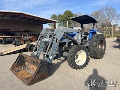 New Holland 7610S 4x4 Utility Tractor