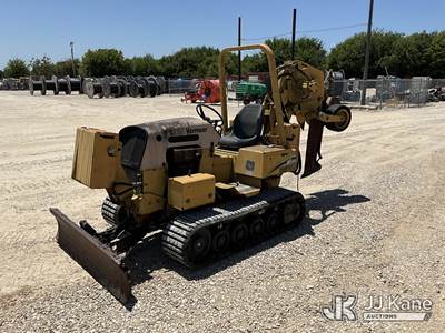 Vermeer RT450 Crawler Tractor/Vibratory Cable Plow