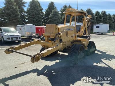 2011 Vermeer RTX1250 Crawler Tractor/Vibratory Cable Plow