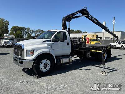 Ford F-650 Truck-Mounted Knuckle Boom Crane